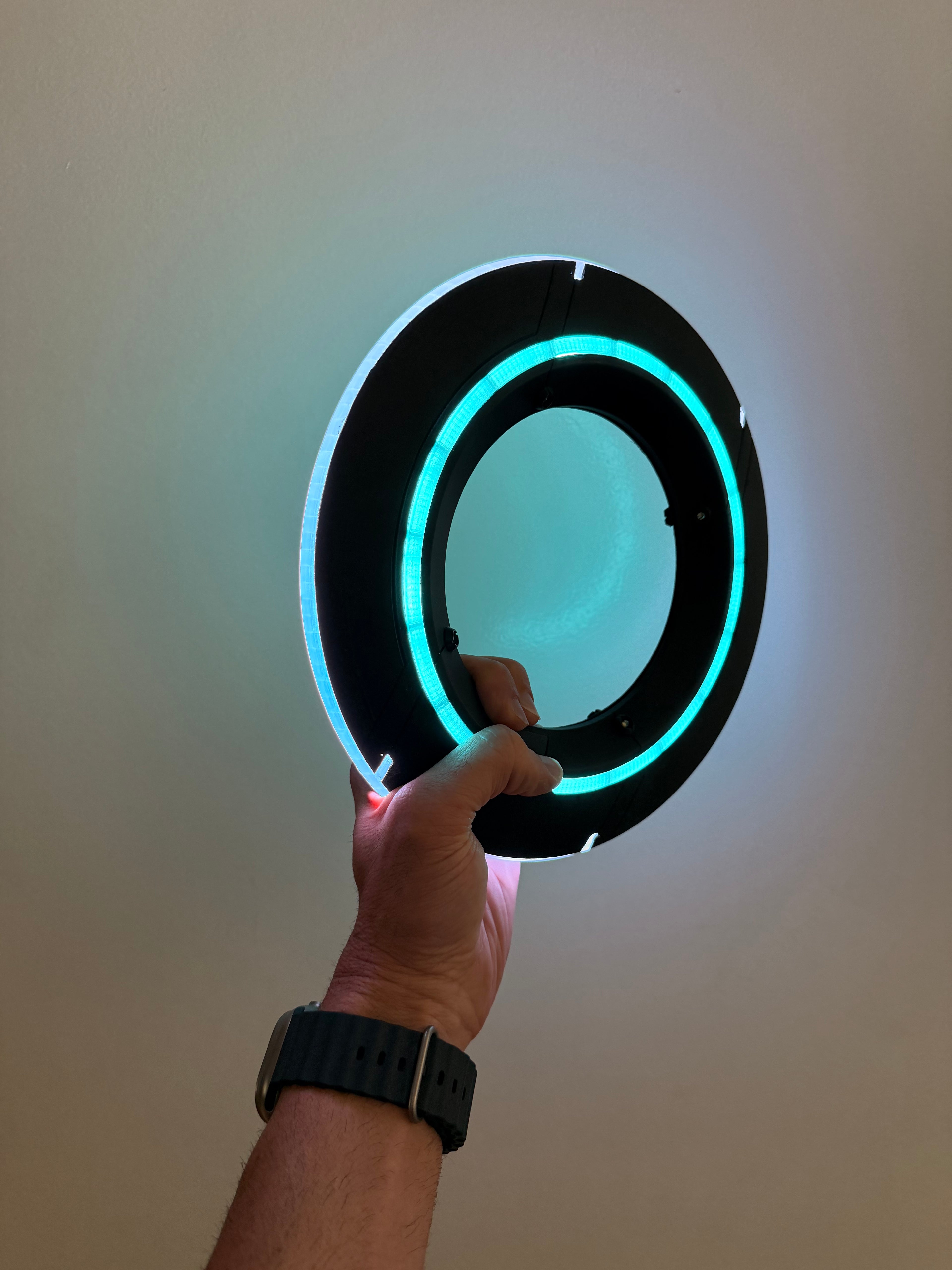 TRON Legacy Identity Disc Replica – LED Light & Sound FX with Display Stand | USB-C Rechargeable