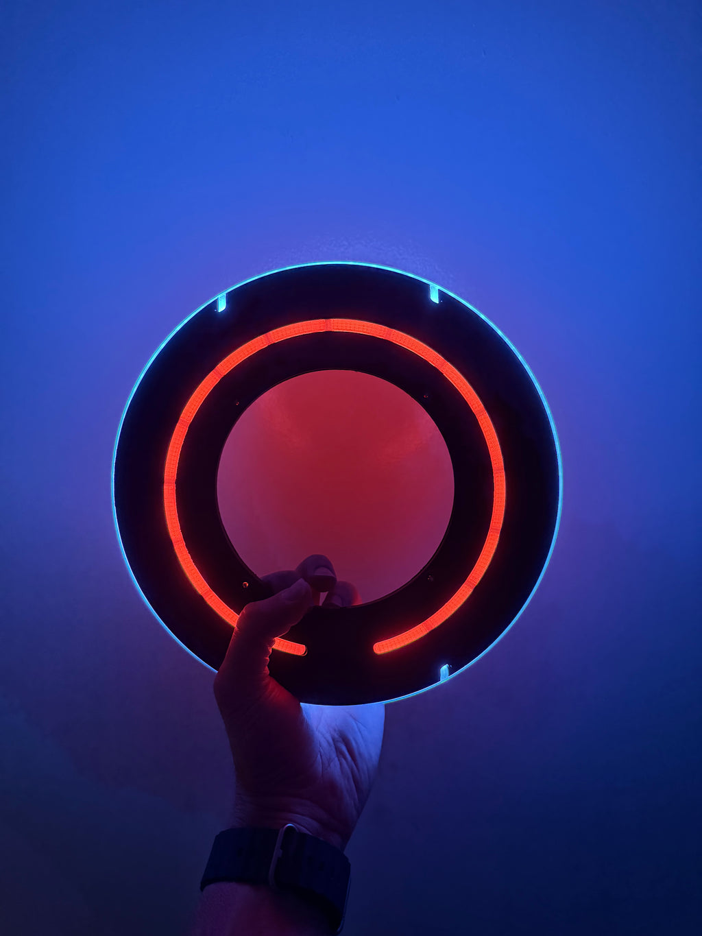 TRON Legacy Identity Disc Replica – LED Light & Sound FX with Display Stand | USB-C Rechargeable