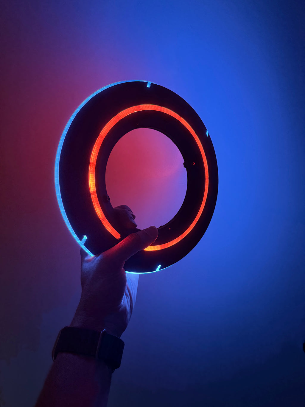 TRON Legacy Identity Disc Replica – LED Light & Sound FX with Display Stand | USB-C Rechargeable