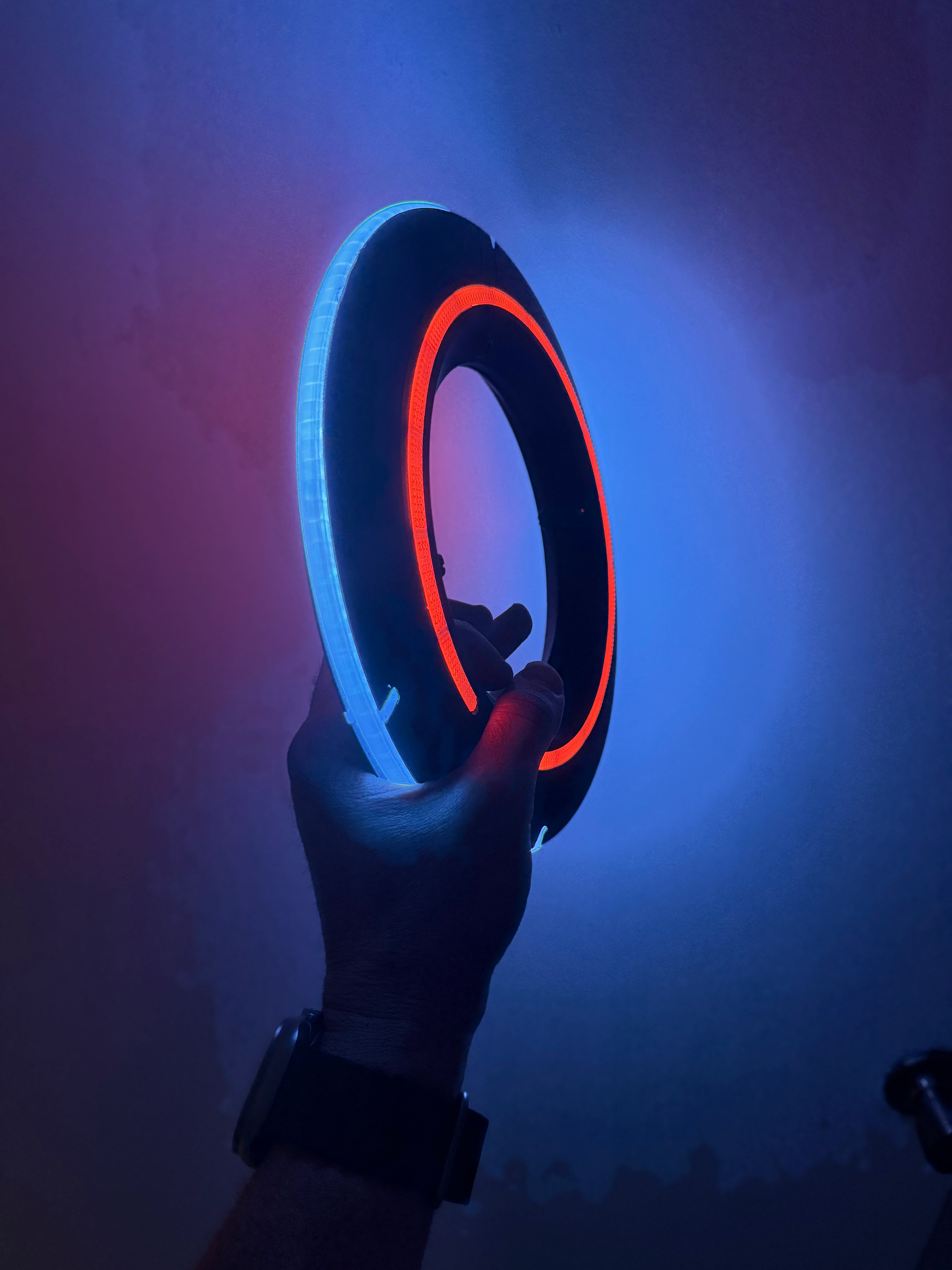 TRON Legacy Identity Disc Replica – LED Light & Sound FX with Display Stand | USB-C Rechargeable