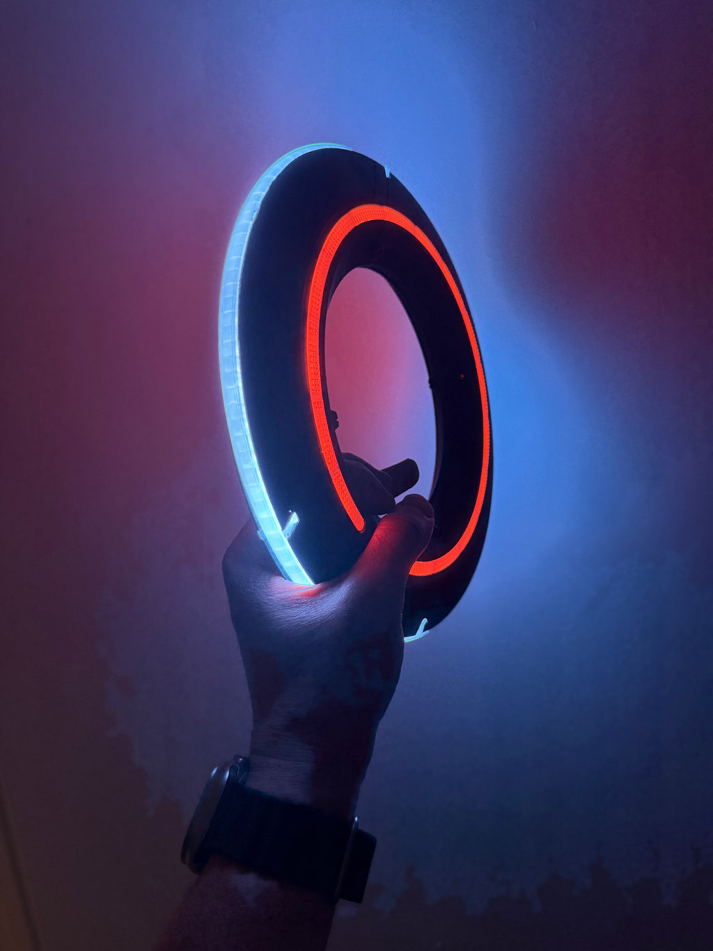 TRON Legacy Identity Disc Replica – LED Light & Sound FX with Display Stand | USB-C Rechargeable